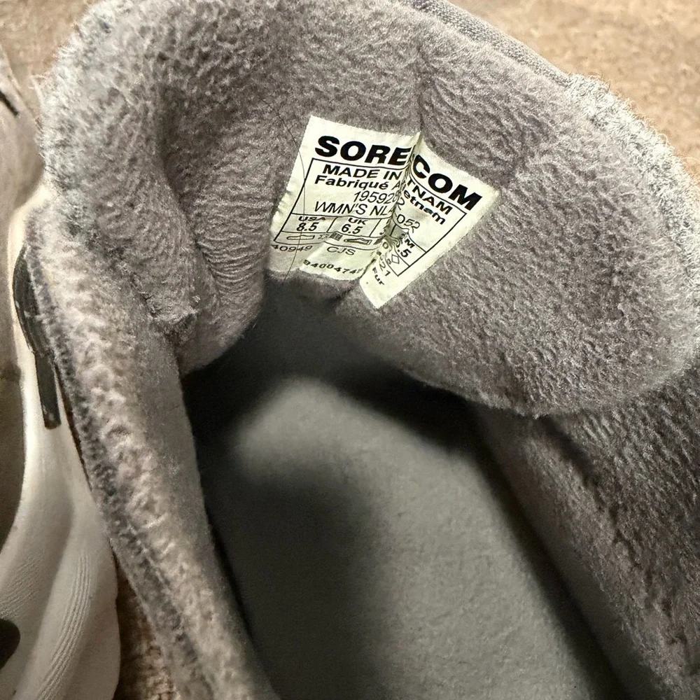 Sorel Women's Kinetic RNEGD Caribou Insulated Sneaker, size 8.5 EUC